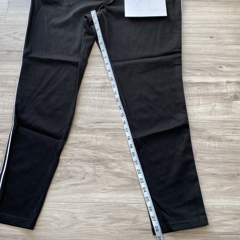Women's Maternity Jeggings - Picture 13 of 16